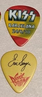 KISS BARCELONA SPAIN 24/6/2010 Sonic Boom Over Europe City Guitar Picks