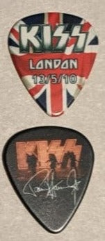 KISS LONDON ENGLAND 13/5/2010 Sonic Boom Over Europe City Guitar Picks