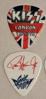 KISS LONDON ENGLAND 13/5/2010 Sonic Boom Over Europe City Guitar Picks