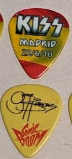 KISS MADRID SPAIN 22/6/2010 Sonic Boom Over Europe City Guitar Picks