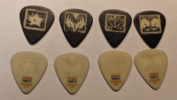 KISS Kruise VIII Glow in The Dark Guitar Picks