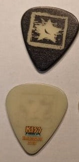 KISS Kruise VIII Glow in The Dark Guitar Picks
