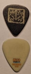 KISS Kruise VIII Glow in The Dark Guitar Picks
