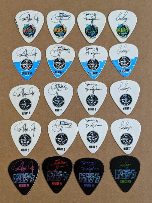 KISS Kruise VII Lot of all 5 sets 20 Guitar Picks total