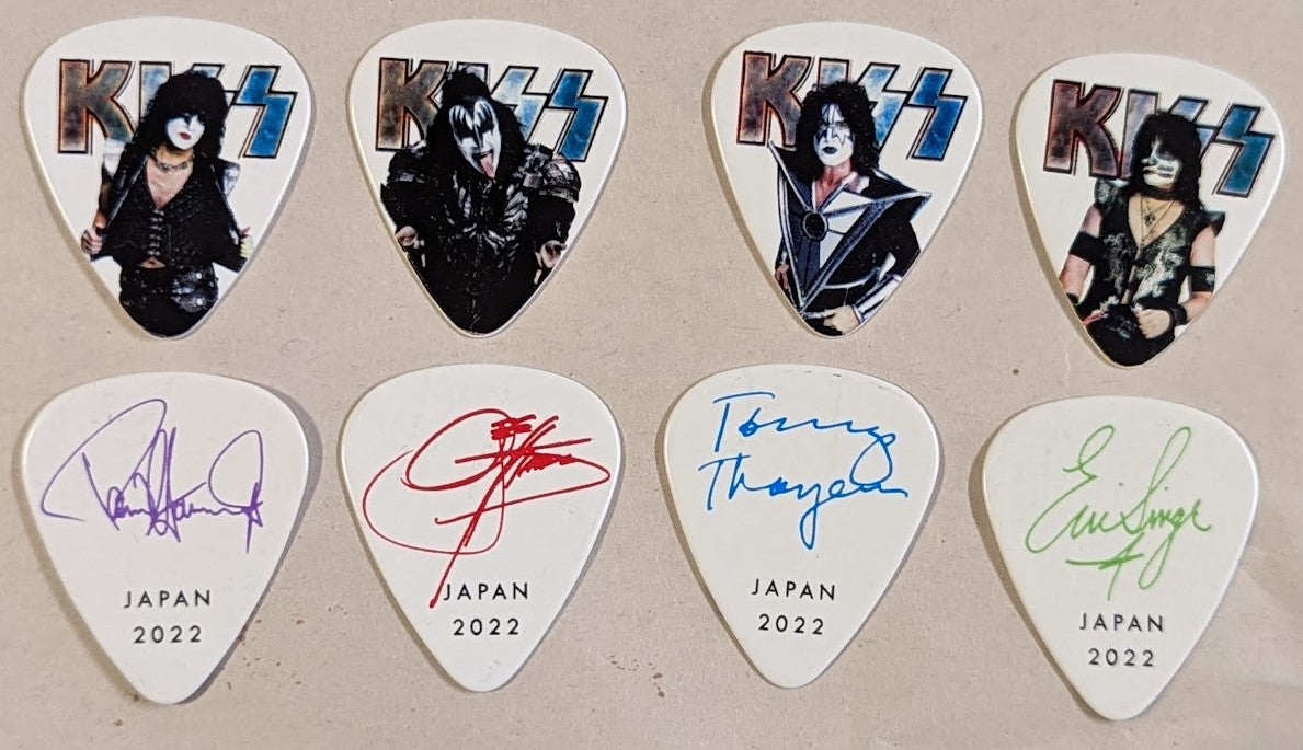 KISS ジーン シモンズ 83年 ギターピック - ミュージシャン