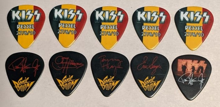 KISS DESSEL BELGIUM 27/6/2010 Sonic Boom Over Europe City Guitar Picks