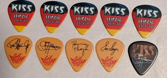 KISS LEIPZIG GERMANY 25/5/2010 Sonic Boom Over Europe City Guitar Picks