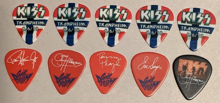 KISS TRONDHEIM NORWAY 8/6/2010 Sonic Boom Over Europe City Guitar Picks