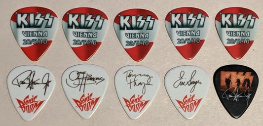 KISS VIENNA AUSTRIA 20/5/2010 Sonic Boom Over Europe City Guitar Picks