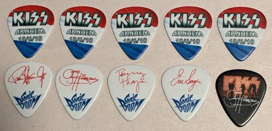 KISS ARNHEM HOLLAND 18/6/2010 Sonic Boom Over Europe City Guitar Picks