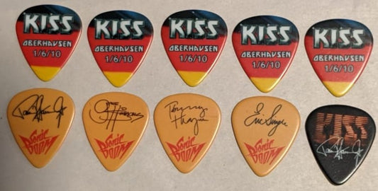 KISS OBERHAUSEN GERMANY 1/6/2010 Sonic Boom Over Europe City Guitar Picks