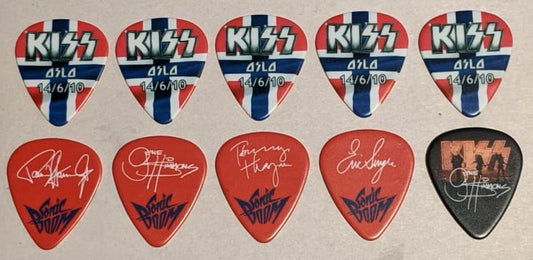 KISS OSLO NORWAY 14/6/2010 Sonic Boom Over Europe City Guitar Picks